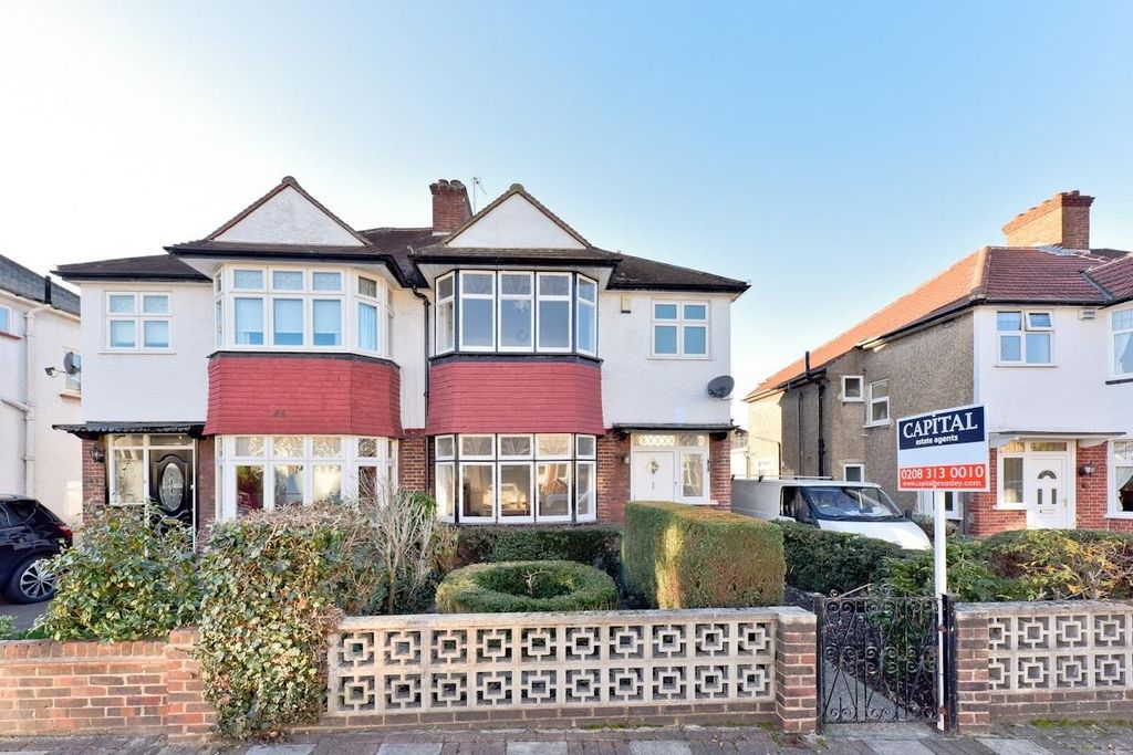 Property photo 1 of 11 5717370