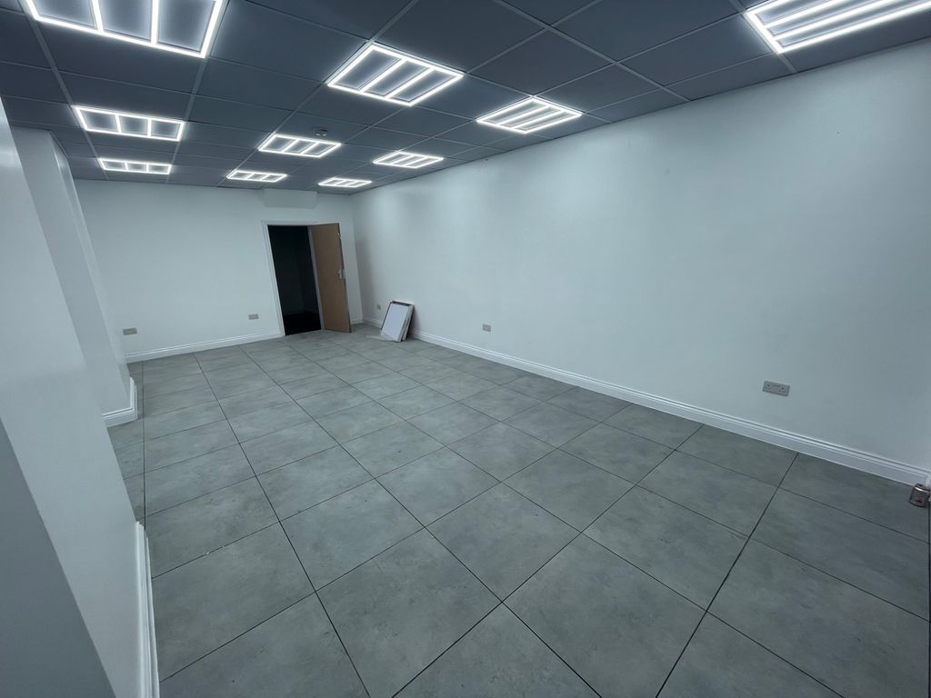 Property photo 2 of 3