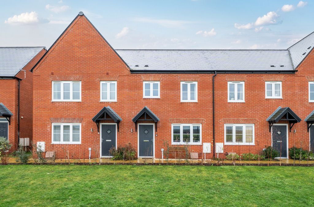 Property photo 1 of 12 1396007-2-69663Ba...