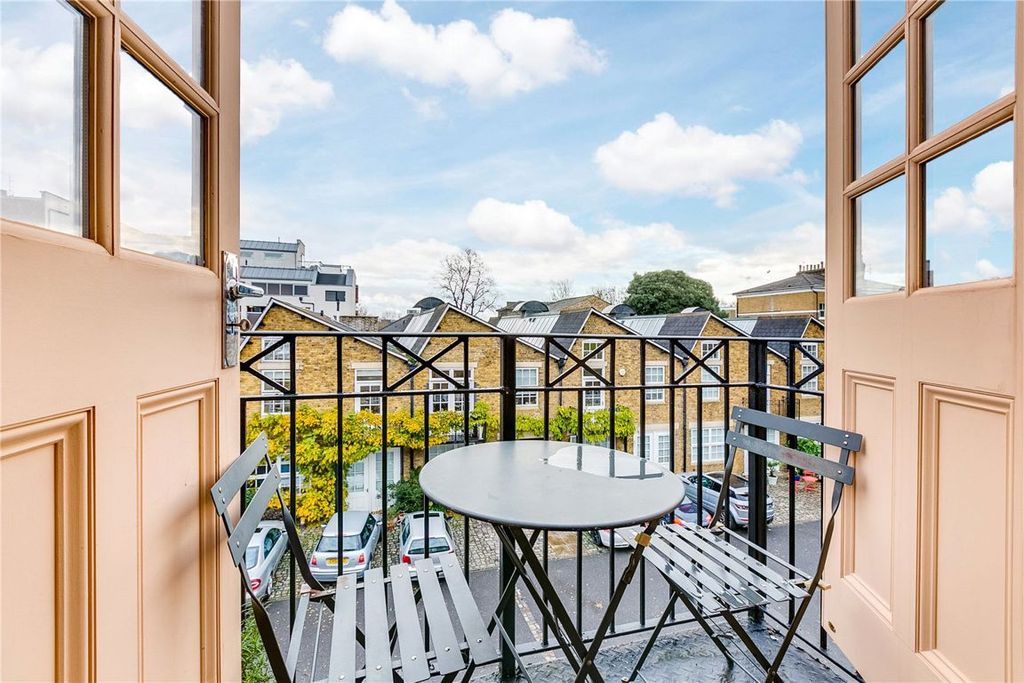 Property photo 2 of 6