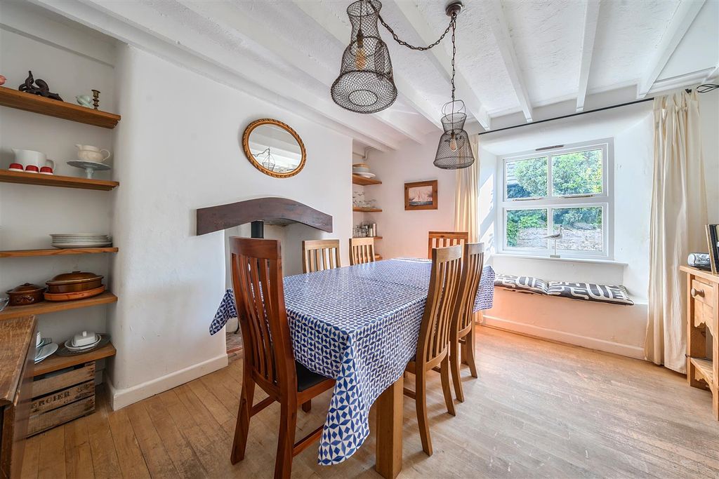 Property photo 3 of 37 Dining Room