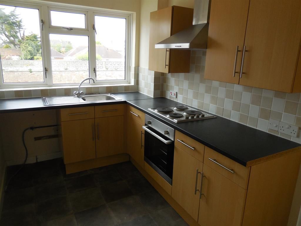 Property photo 3 of 6 Kitchen
