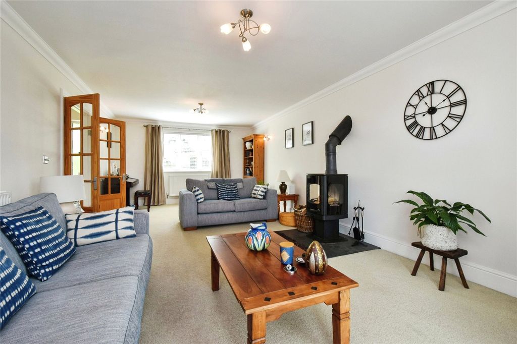 Property photo 3 of 22 Picture No. 04