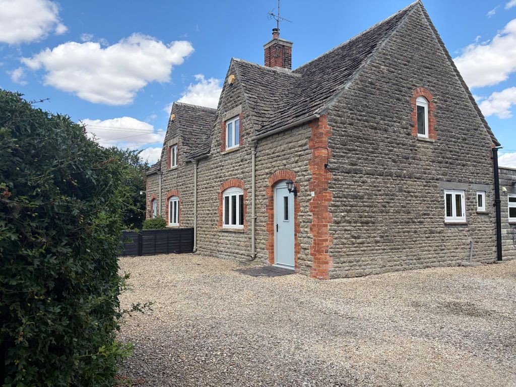 Property photo 2 of 14 Picture No. 20