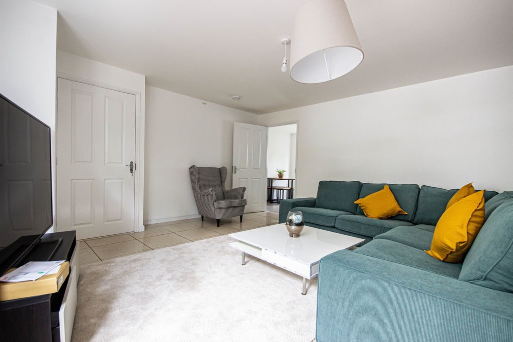 Property photo 3 of 17 3