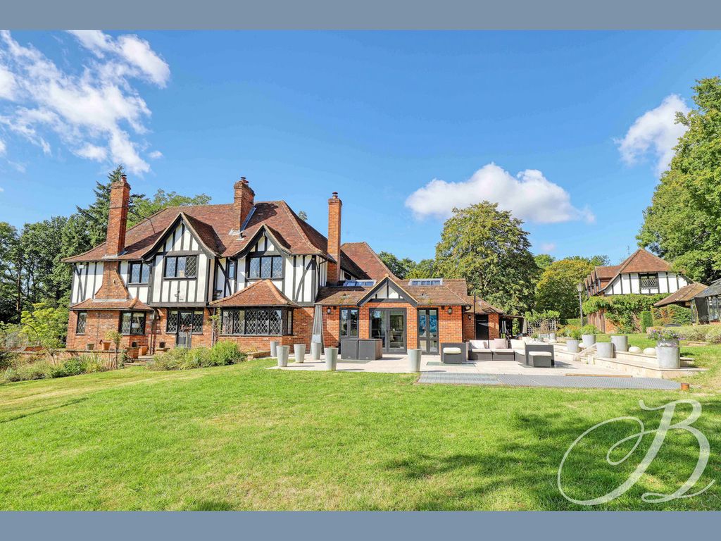 Property photo 2 of 23