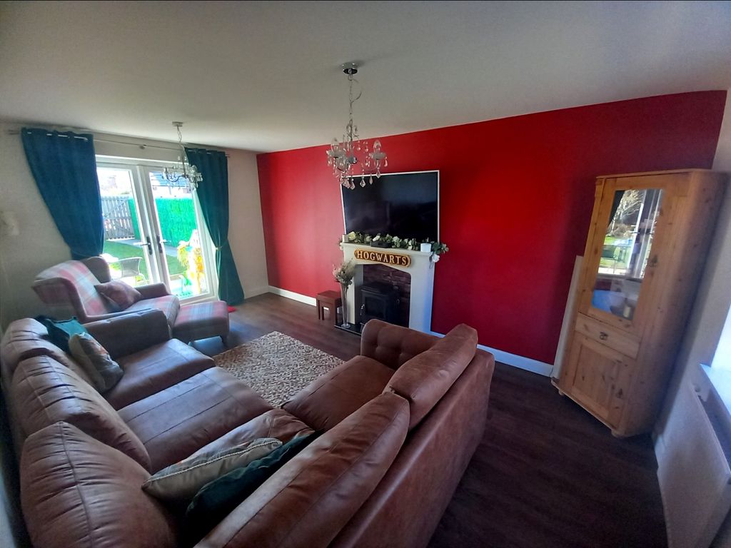 Property photo 2 of 25 Lounge