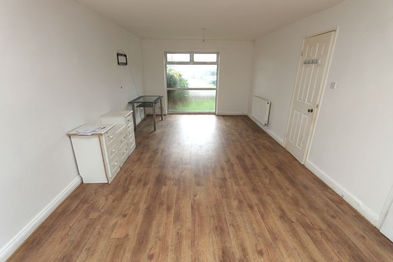 Property photo 2 of 10 Photo 4