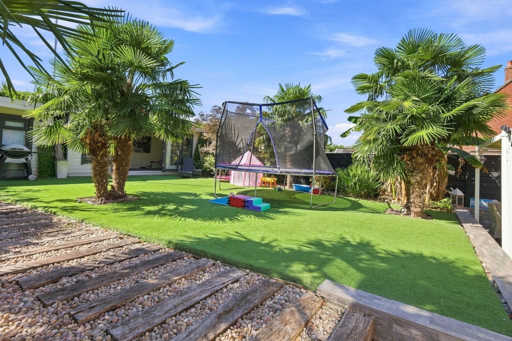 Property photo 3 of 36