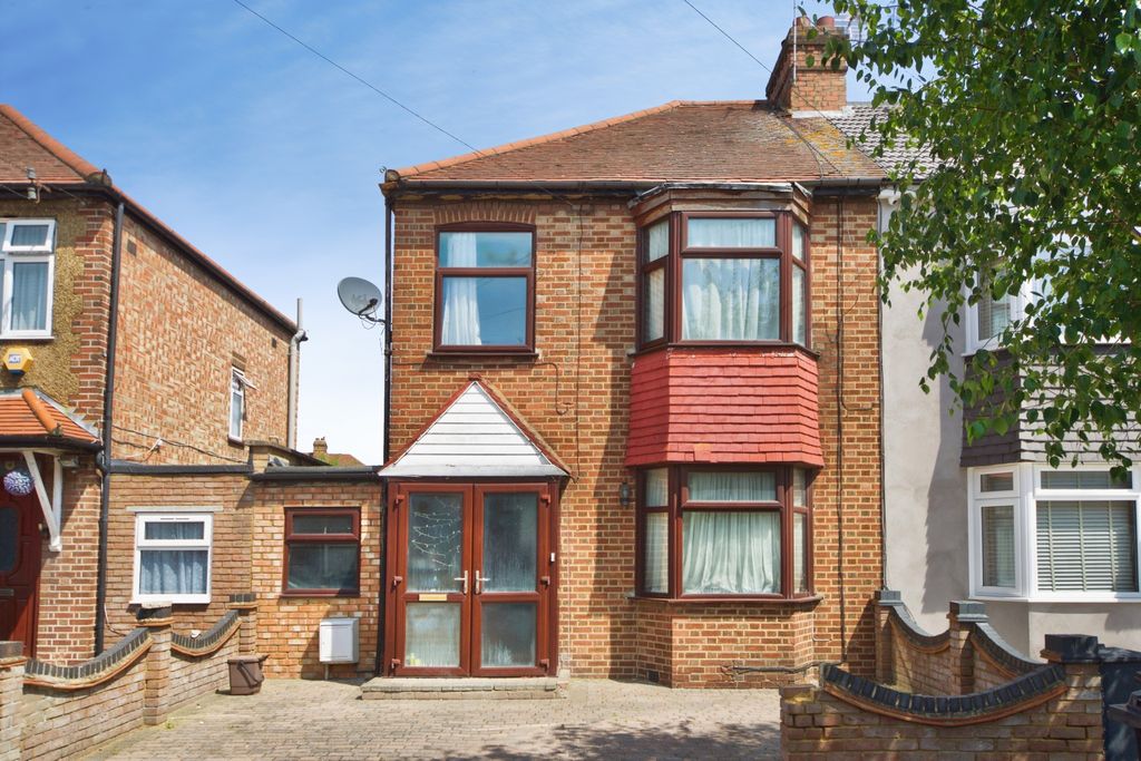 Property photo 1 of 27