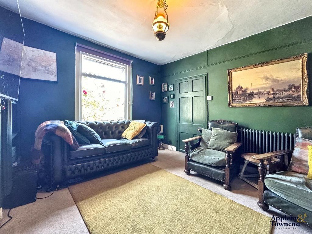 Property photo 3 of 25