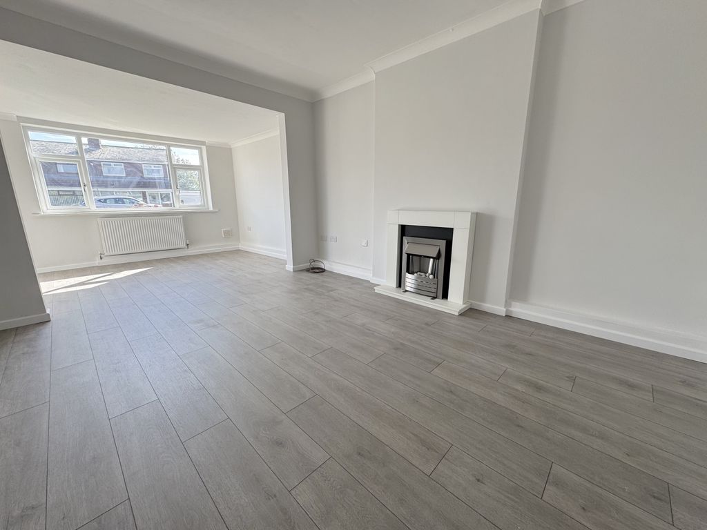 Property photo 2 of 16 Img_2755
