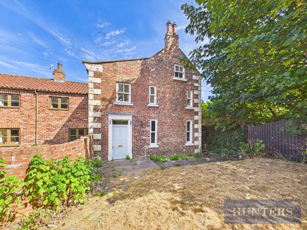 Property photo 1 of 18 Cam03444G0-Pr0113-Still016.Jpg