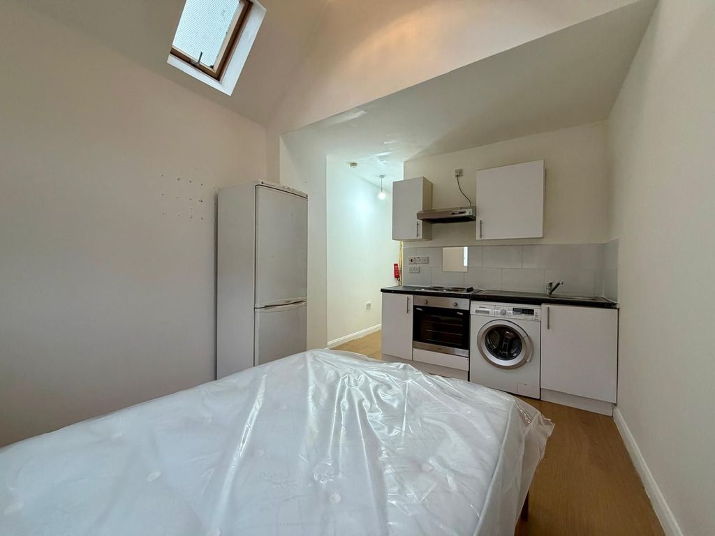 Property photo 2 of 3