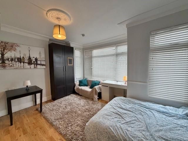 Property photo 1 of 11 Room5.Jpg