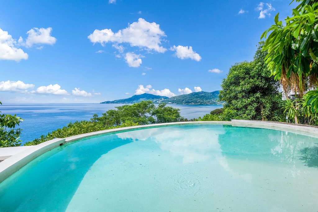 Property photo 3 of 33 Image 2