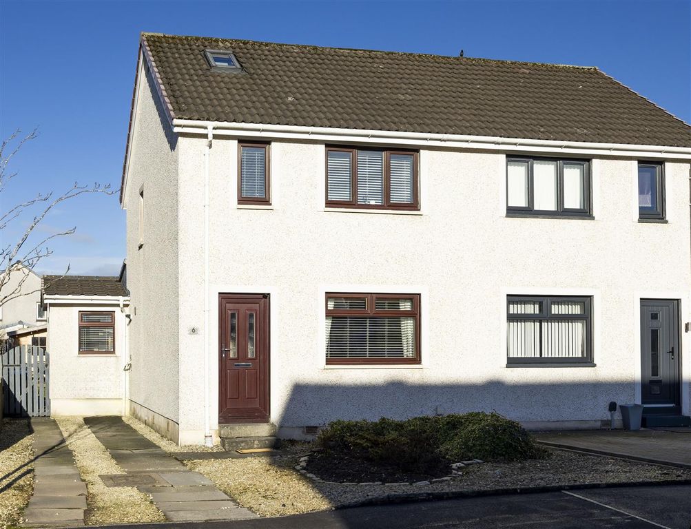 Property photo 1 of 21 6_Bramley_Place_Lenzie_001.Jpg