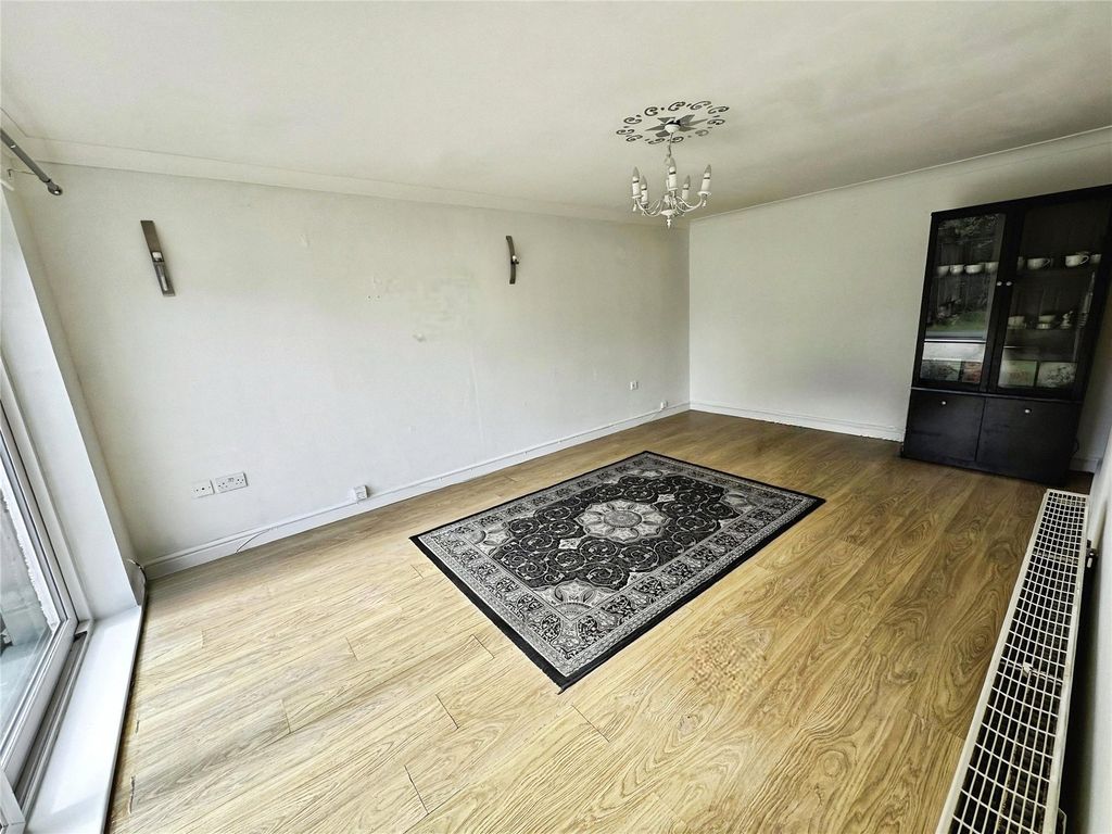 Property photo 3 of 15 Picture No. 17