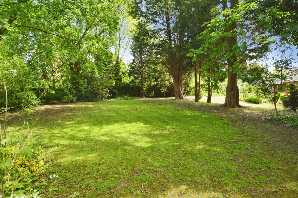 Property photo 3 of 43 Priavte Grounds