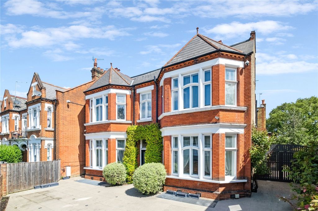 Property photo 2 of 17 Picture No. 27