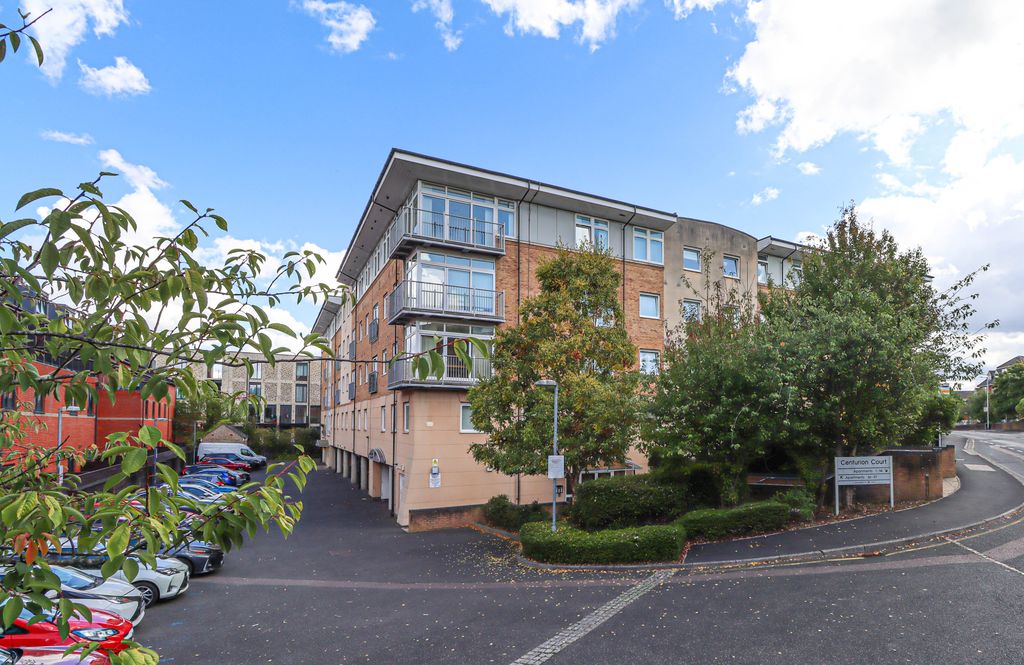 Property photo 1 of 9 External View