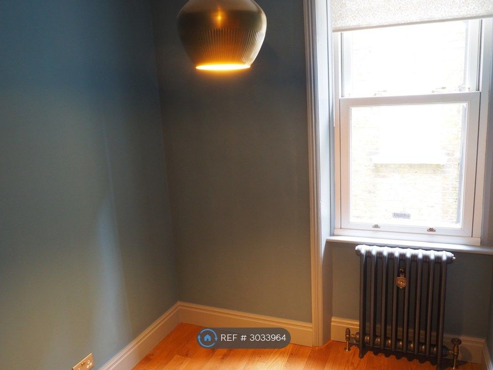 Property photo 2 of 33
