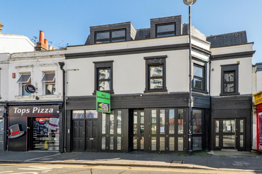 Property photo 1 of 18 External View