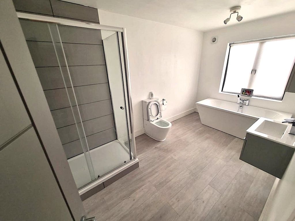 Property photo 3 of 3 Picture No. 02