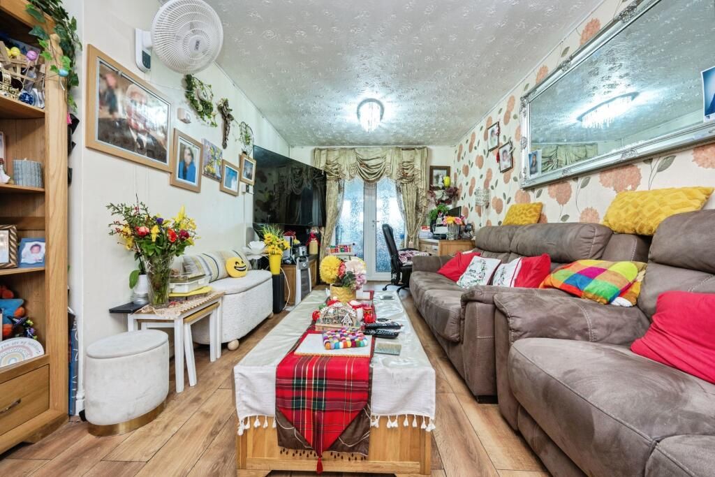 Property photo 3 of 19