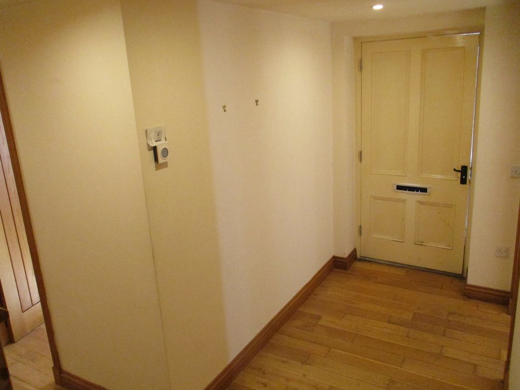 Property photo 3 of 24
