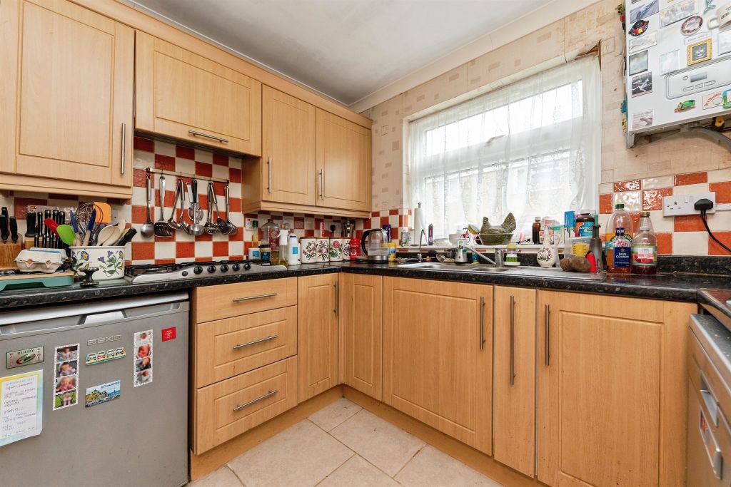 Property photo 3 of 13