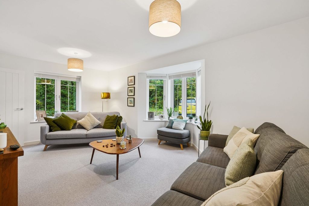 Property photo 3 of 23