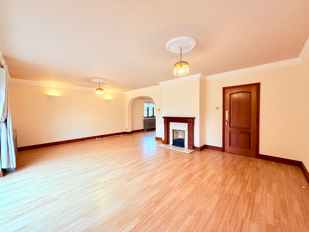Property photo 3 of 25 Image
