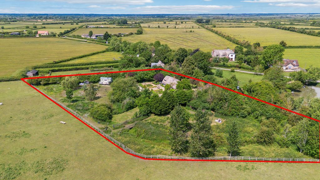 Property photo 2 of 50