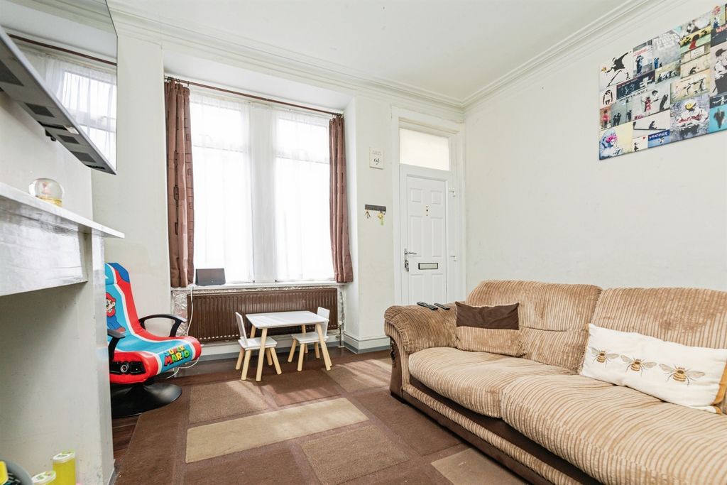 Property photo 2 of 13
