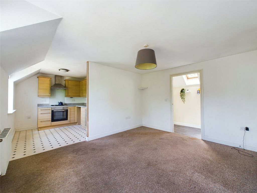 Property photo 2 of 12 Picture No. 05