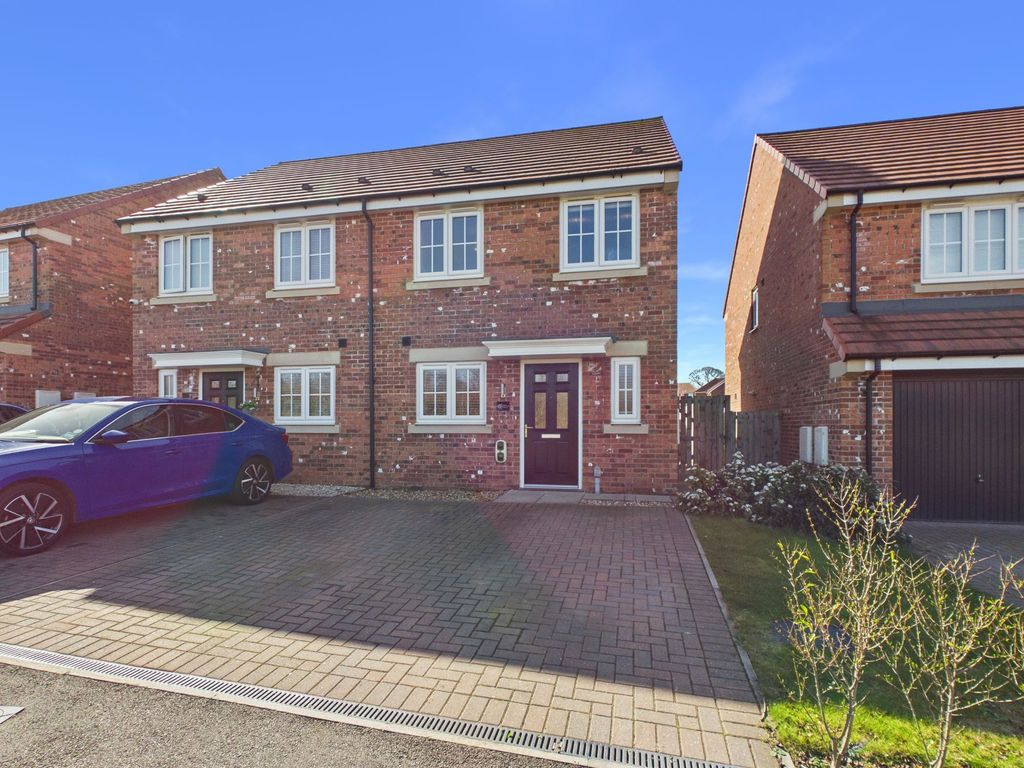 Property photo 1 of 12 External