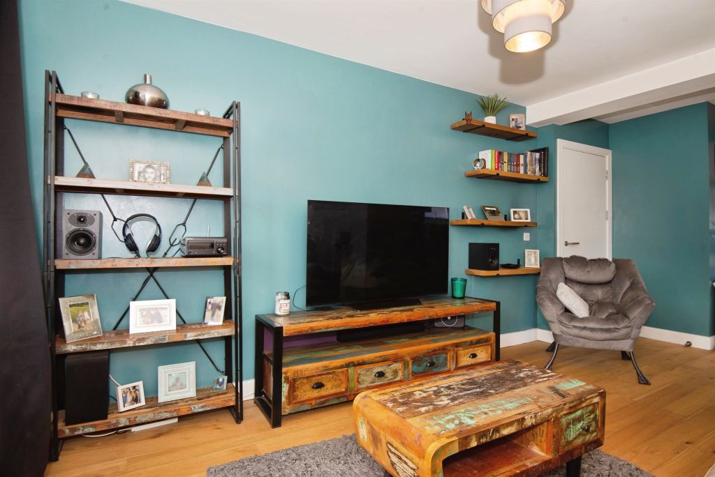 Property photo 2 of 16