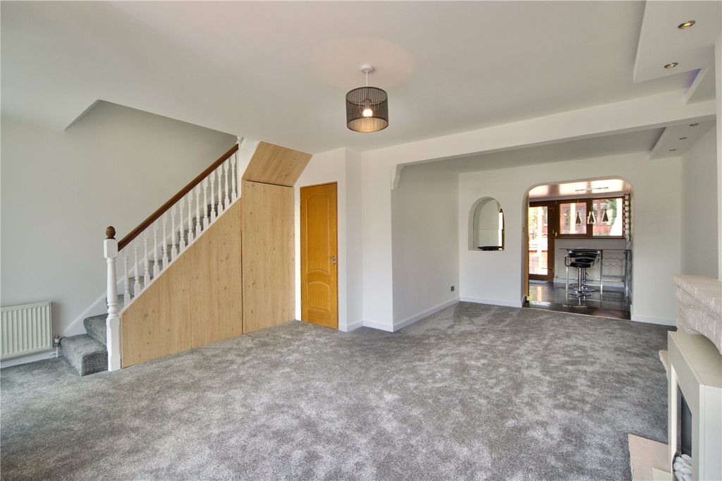 Property photo 3 of 38 Picture No. 52
