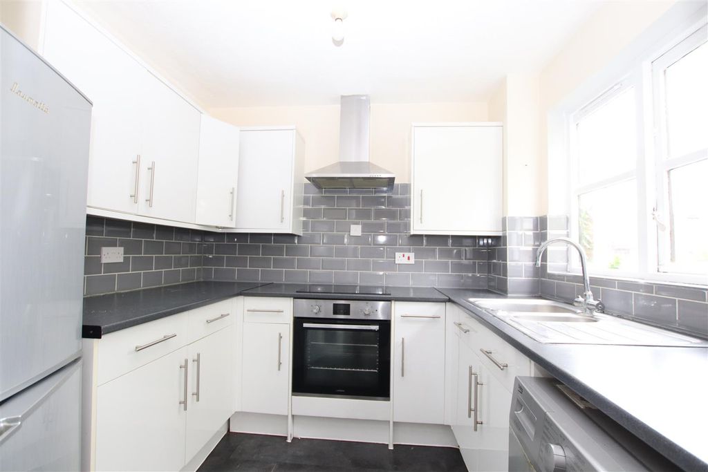 Property photo 3 of 6 Img_4352.Jpg