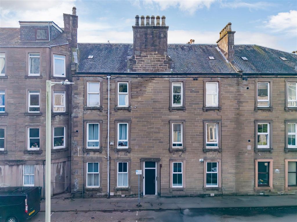 Property photo 1 of 16 Flat B 11 Dudhope Street Dundee-2.Jpg