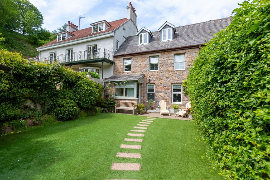 Property photo 1 of 57