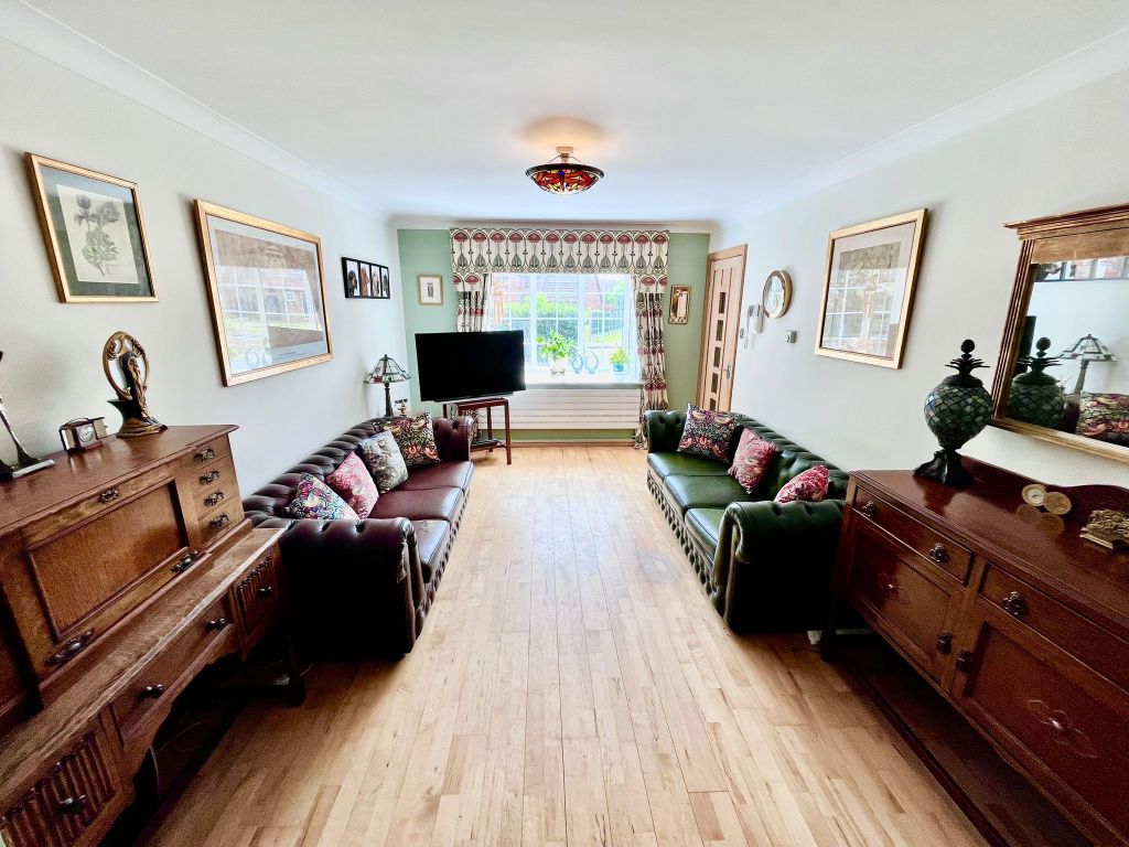 Property photo 3 of 32