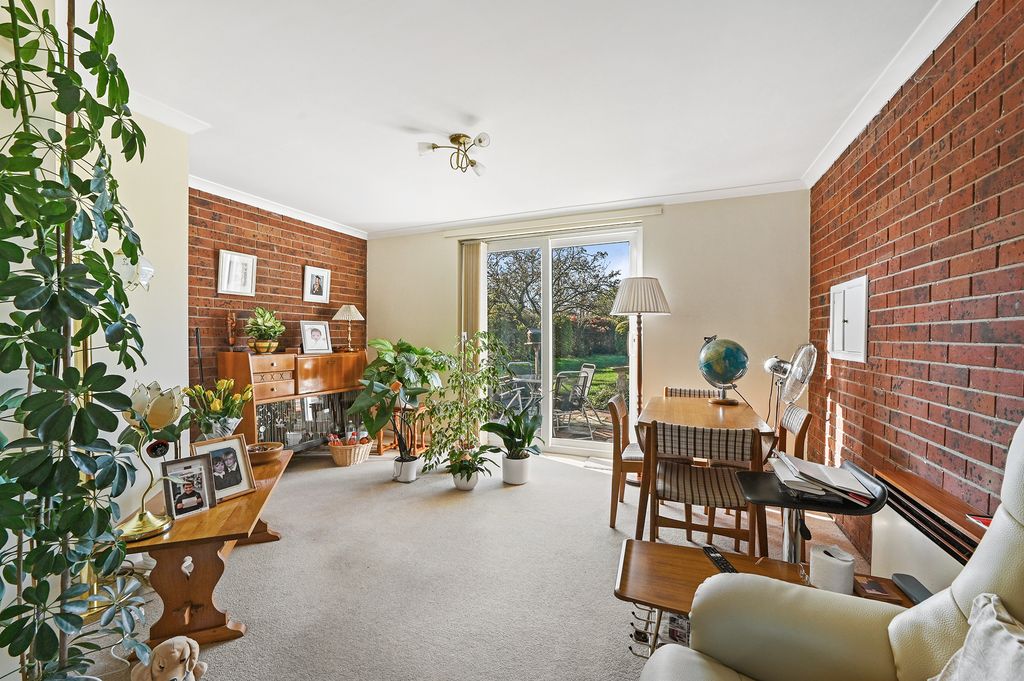 Property photo 2 of 11 Pt-Db(Wp)-13Pightleclose-1