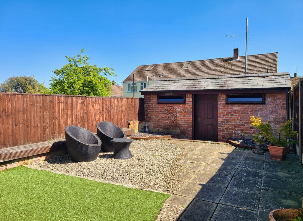 Property photo 2 of 26