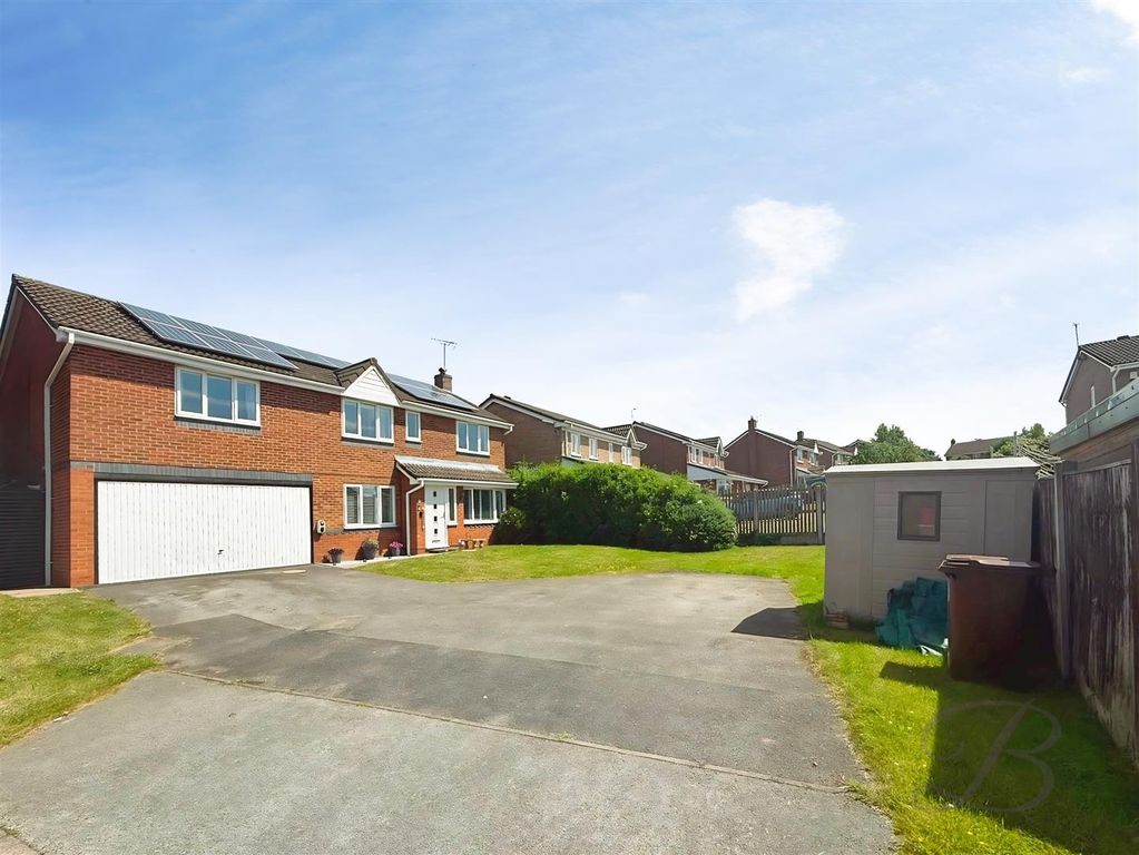 Property photo 1 of 54 9487535B-834371Db-B3Ad-4886-8c12-c86d0Fd13837.Jpeg