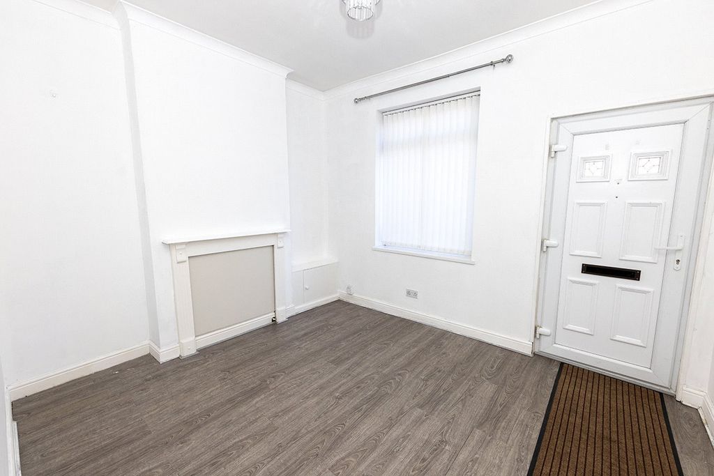 Property photo 3 of 15 Picture No. 37