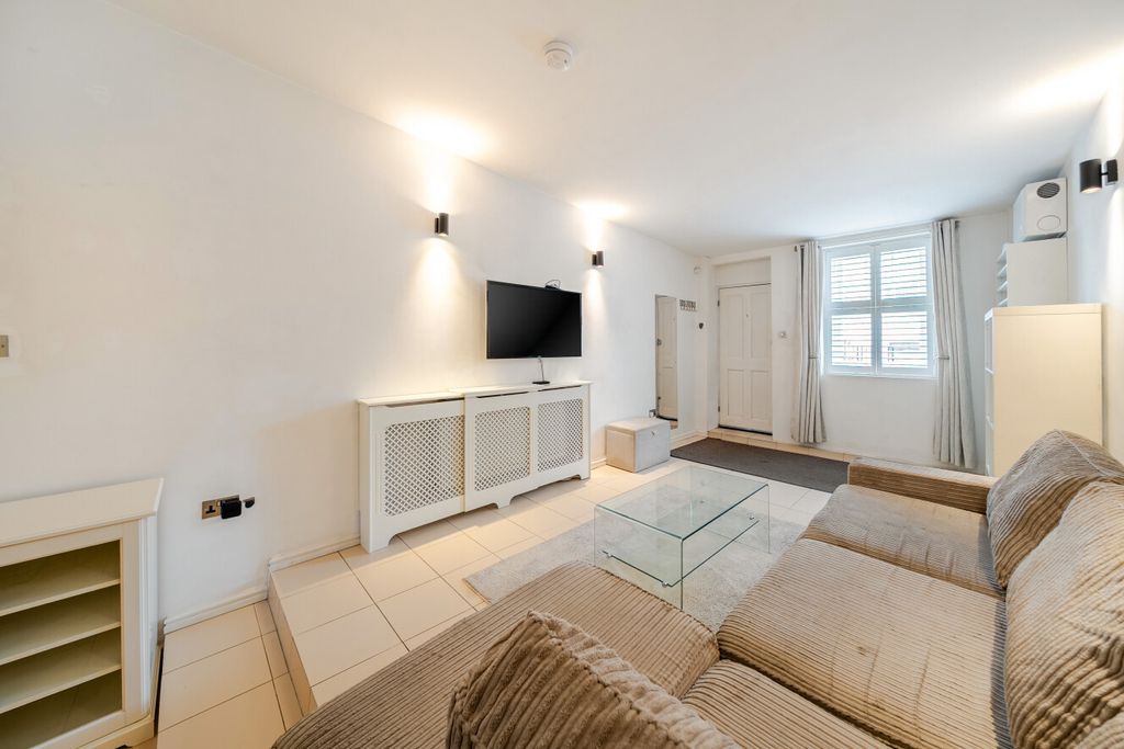 Property photo 2 of 13 1535659-8-6Ad0Be6...