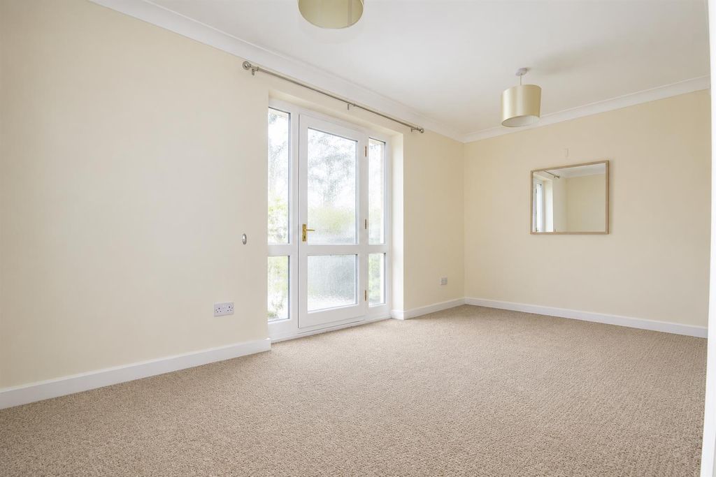 Property photo 1 of 7 4Aa0c4Ed-2190-4053-A53F-96Ceb33d5F79.Png