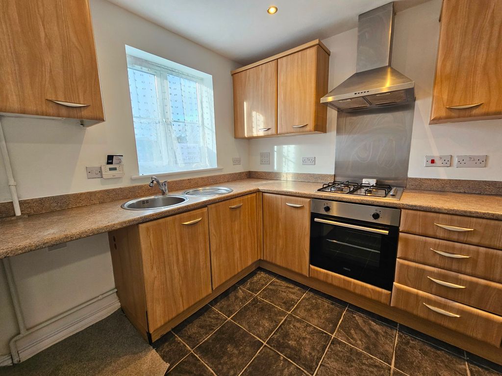 Property photo 2 of 22